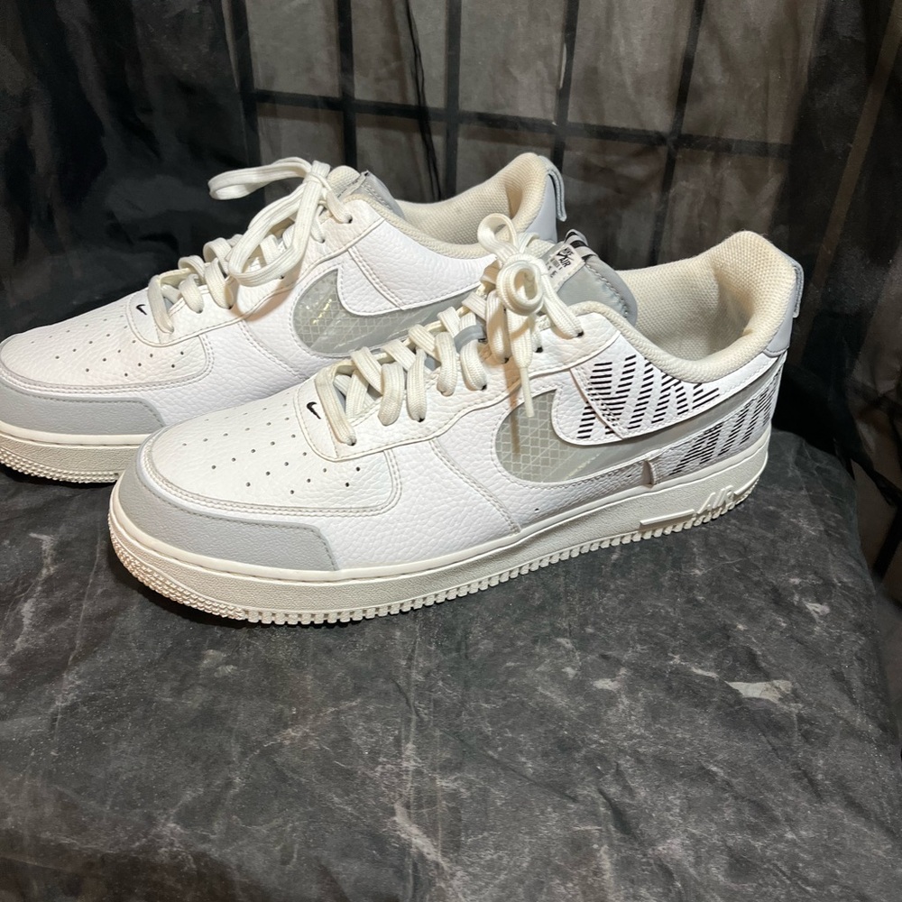 Nike Mens Air Force 1BQ4421-100 White Lace Up Low Top Sneaker Shoes Size 11.5